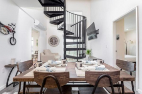 In the heart of K Town 3B 2B Loft N2